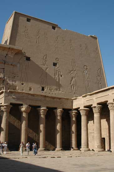 Temple of Horus at Edfu, Egypt.....معبد حورس بادفو Picture 047001